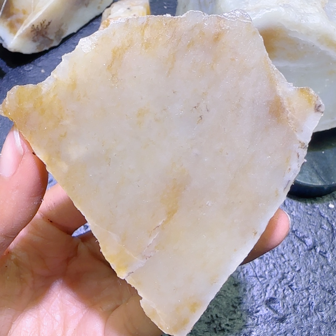 和田玉未镶嵌珠宝半成品