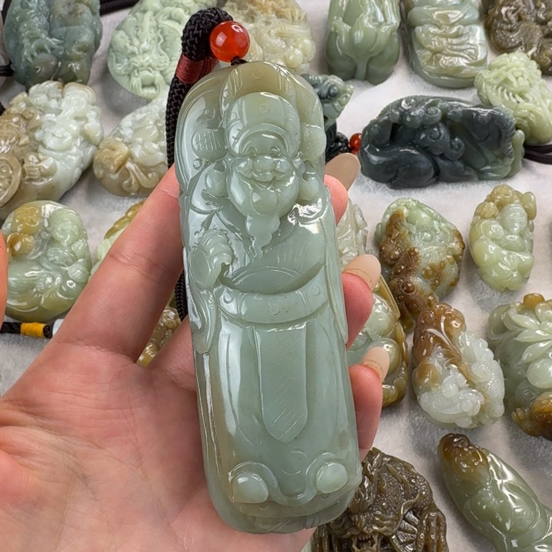 和田玉未镶嵌把件