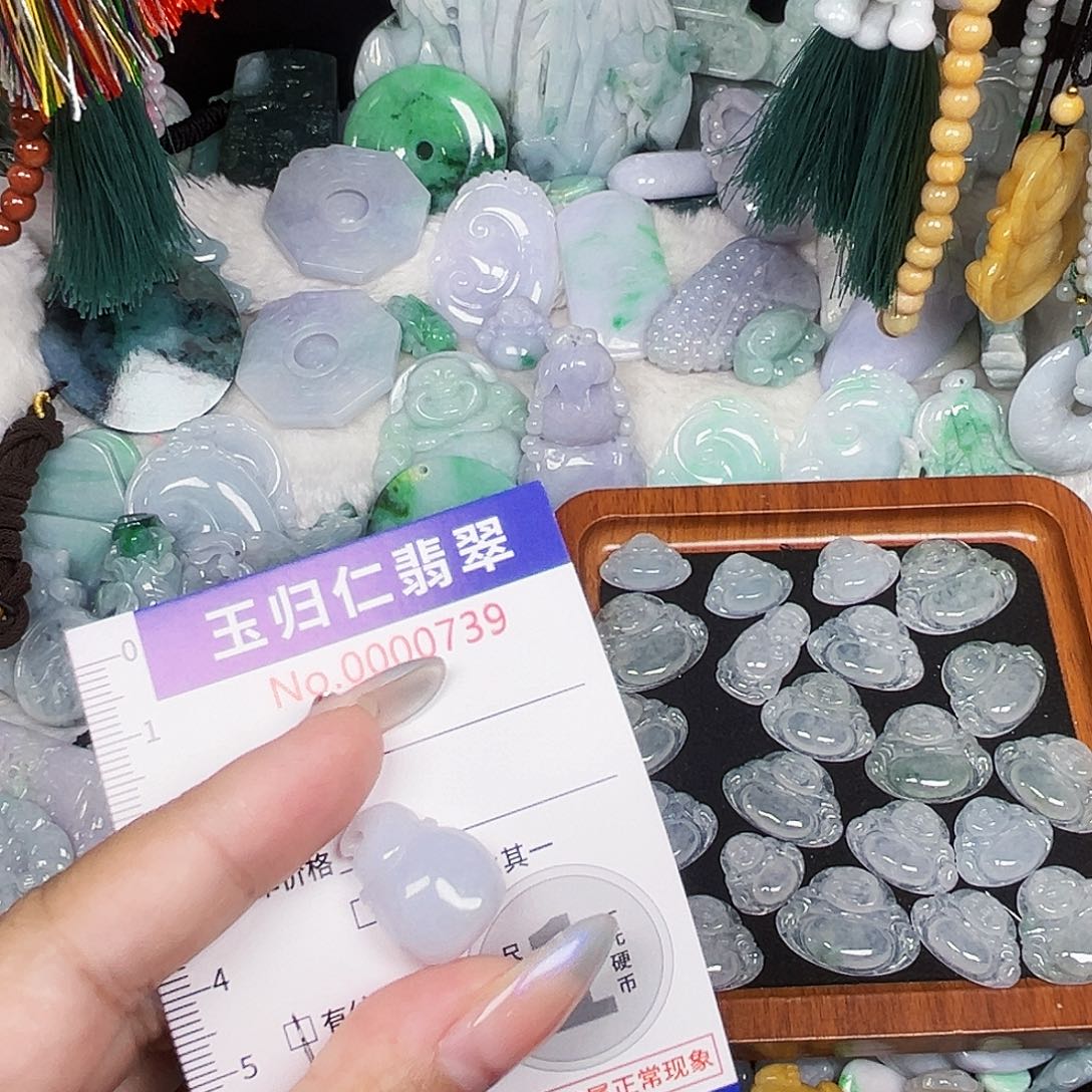 翡翠未镶嵌颈饰111