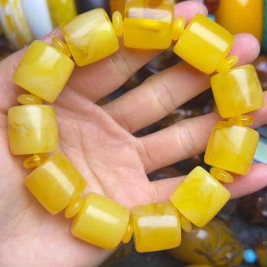 琥珀未镶嵌手链蜜蜡