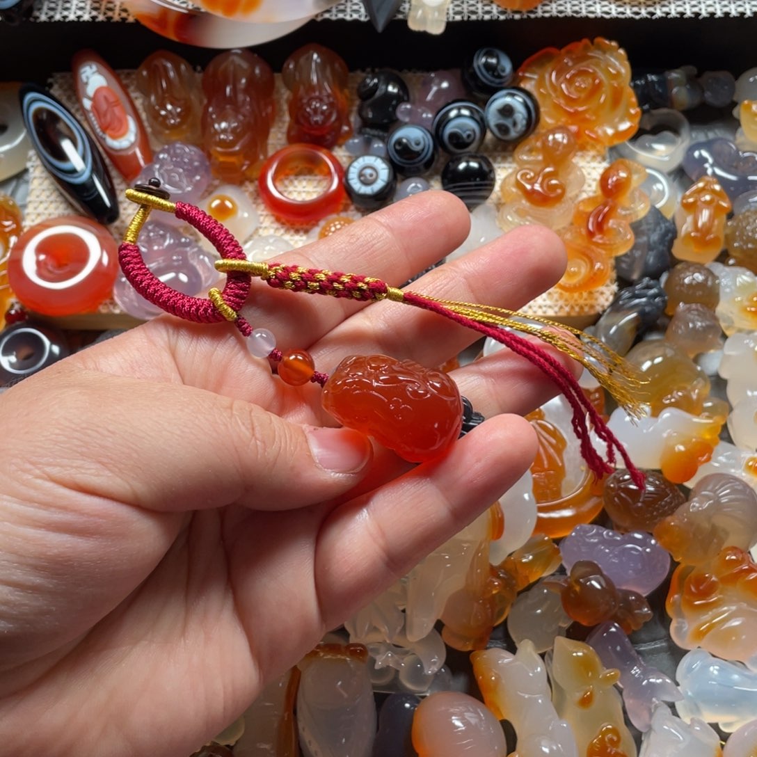 玛瑙/玉髓颈饰未镶嵌