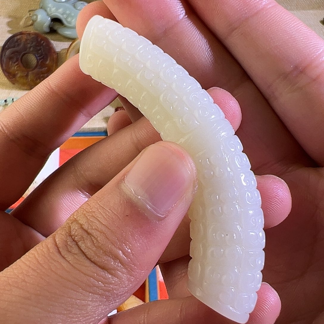 诗***啊和田玉未镶嵌颈饰