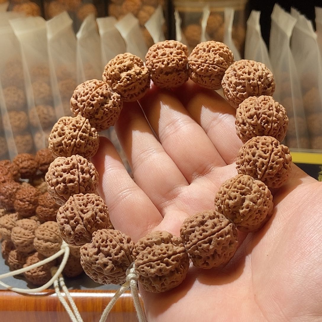 吊坠金刚菩提粱满肉蜂王23mm