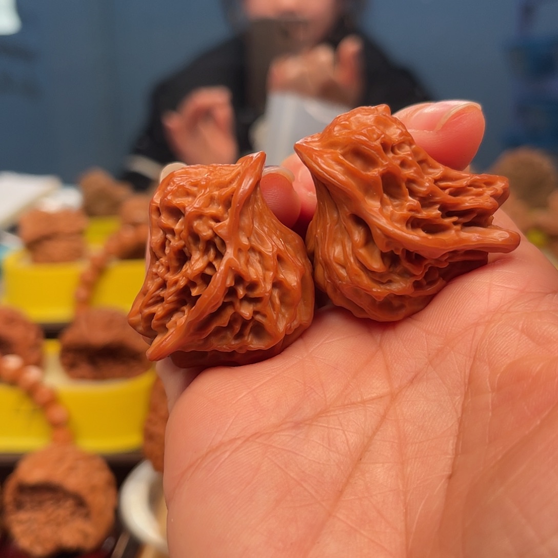 文玩核桃吊坠吉祥鸟