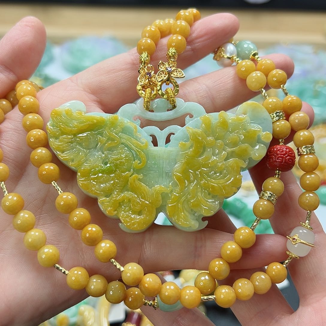 颈饰未镶嵌翡翠吊坠