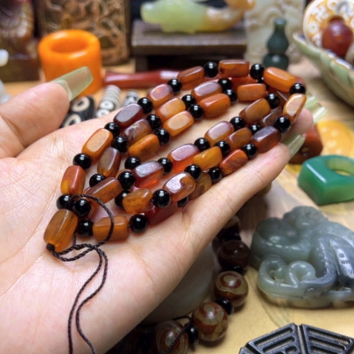 【闪购商品】蛇纹石玉未镶嵌颈饰