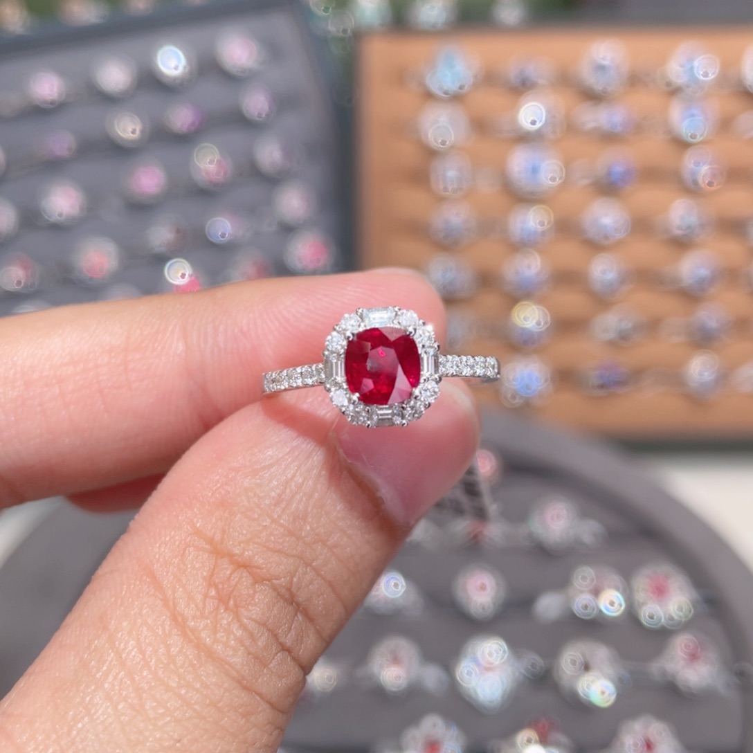 红宝石戒指18K金镶嵌1.08ct 缅甸