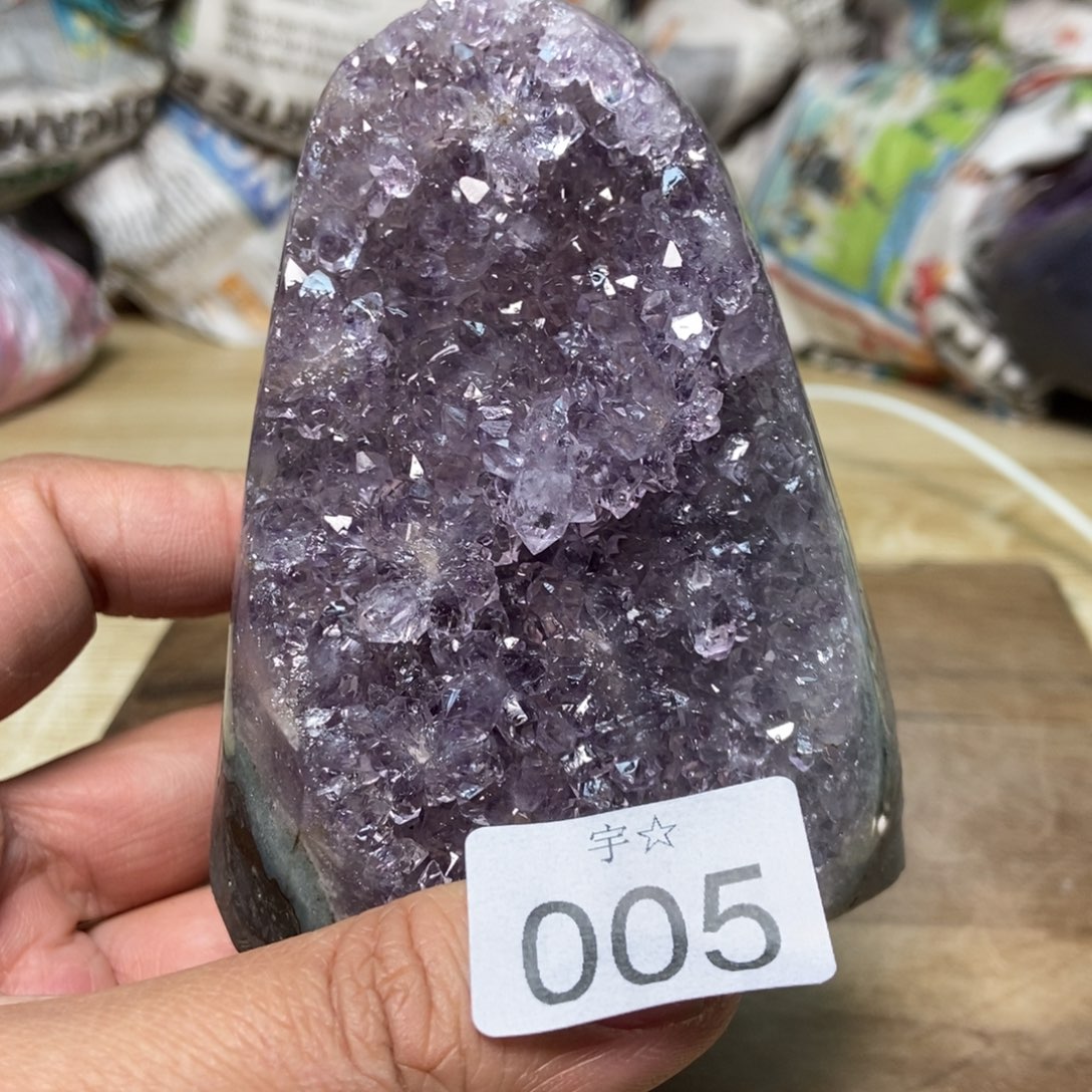 紫晶天然水晶摆件未镶嵌