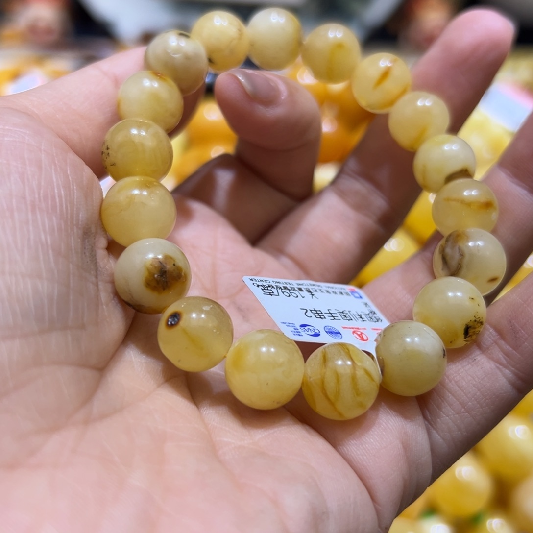琥珀珠宝奇石未镶嵌