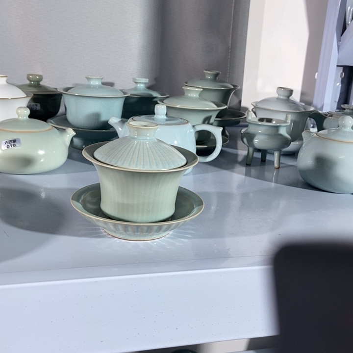 瓷片微瑕仿古釉马蹄盖碗