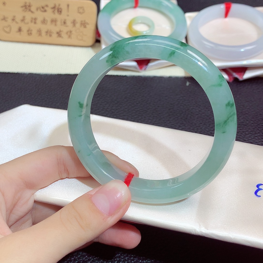 翡翠未镶嵌手镯12133