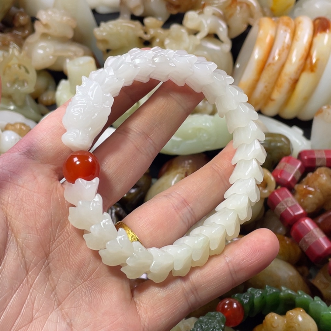 程***诚和田玉未镶嵌把件