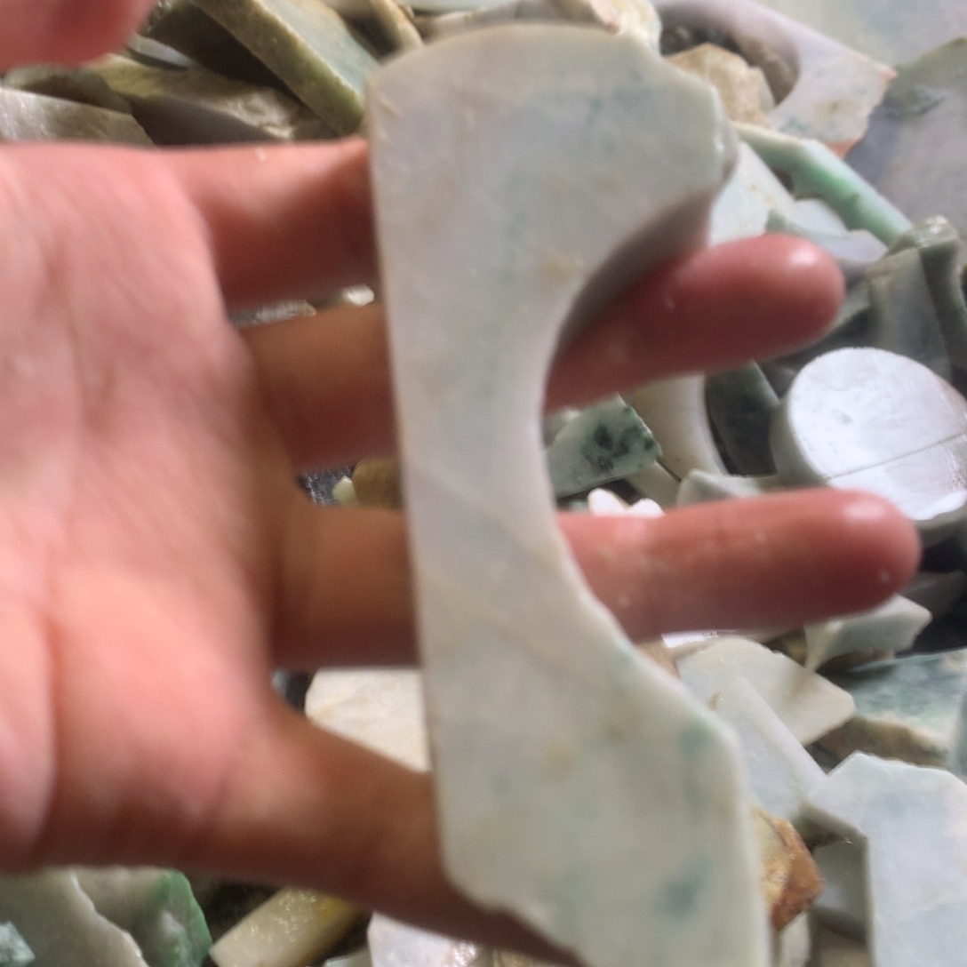 翡翠颈饰未镶嵌缅甸翡翠