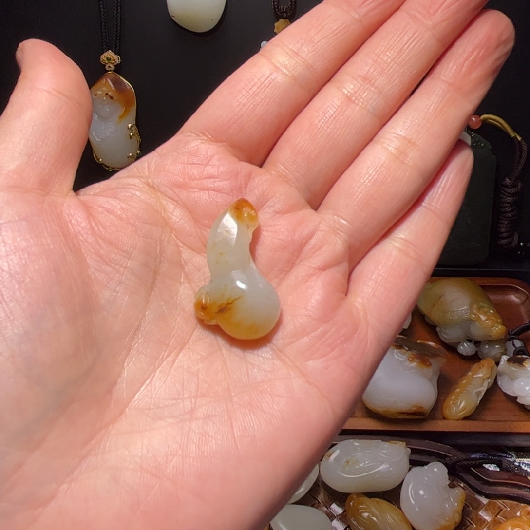 和田玉挂件未镶嵌小**生