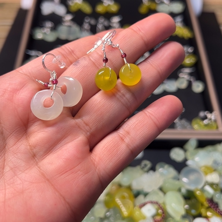 果***娜岫玉银S925镶嵌耳钉