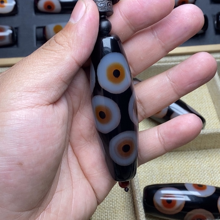 玛瑙/玉髓桶珠未镶嵌用****7九眼一个as