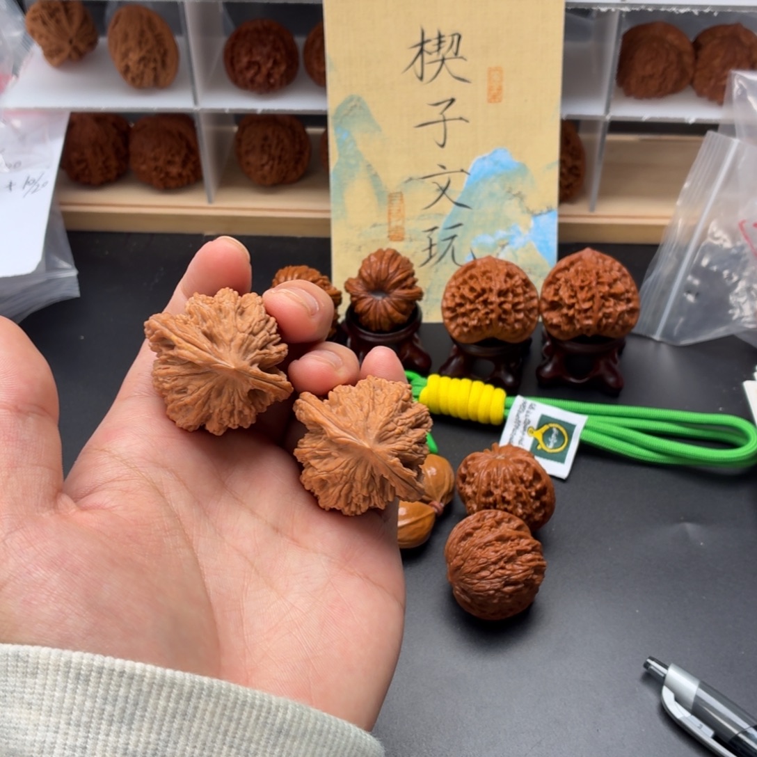 文玩核桃把件麦虎全品40