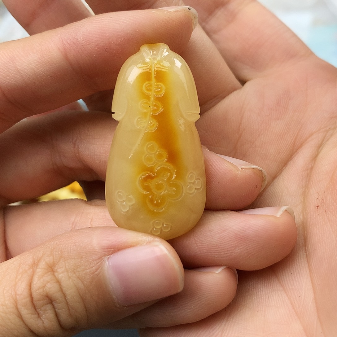 未镶嵌琥珀珠宝奇石