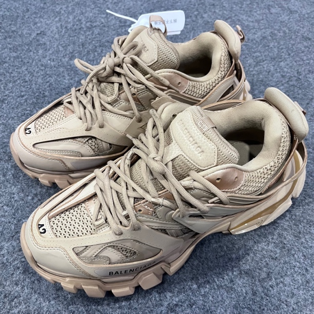 90新 Balenciaga/巴黎世家 Track1 奶茶色 42码 WW1210