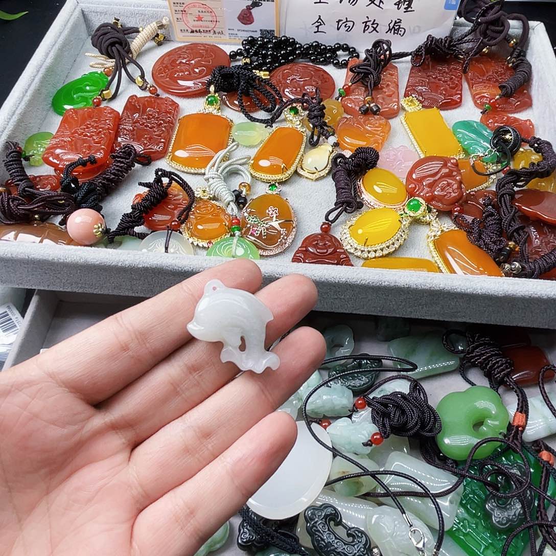 玛瑙/玉髓未镶嵌颈饰