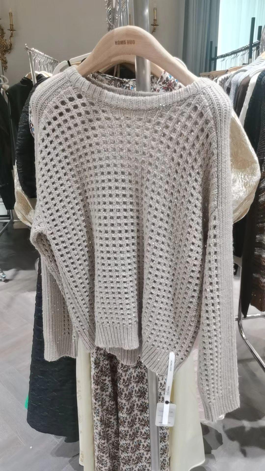 【清仓】NO退NO换  YC41101118  咖色灰色白色BC洞洞套头毛衣