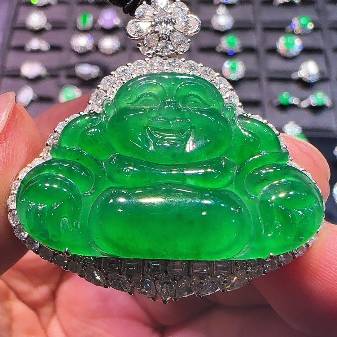 翡翠18K金镶嵌颈饰