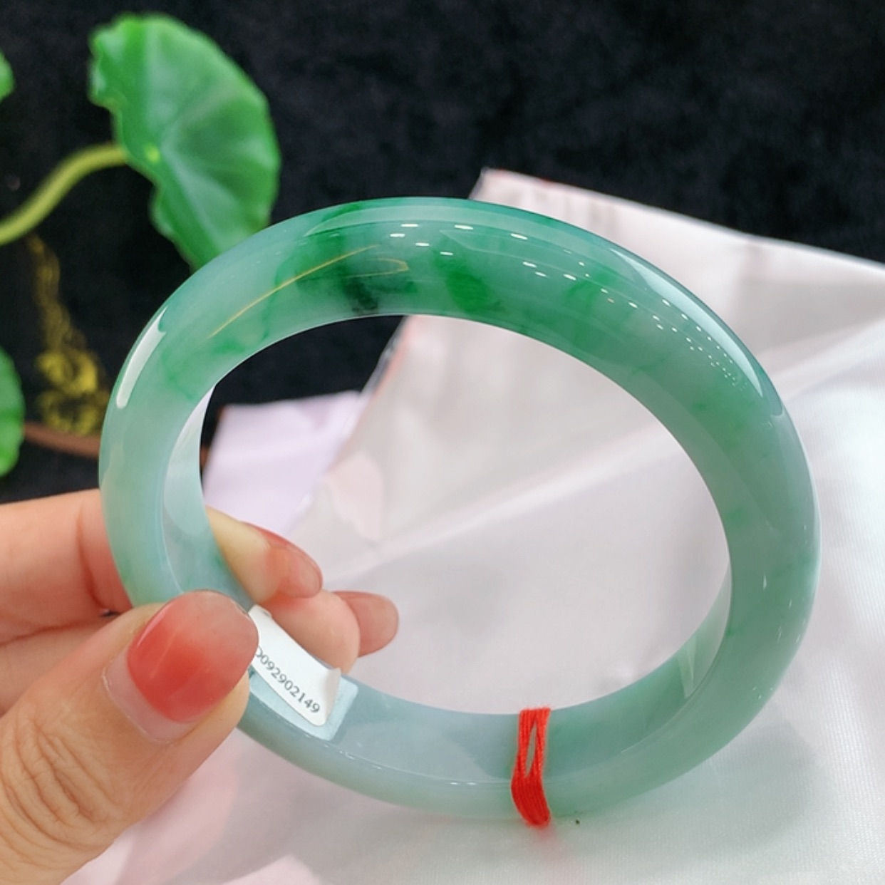 【闪购商品】翡翠手镯未镶嵌圈口60