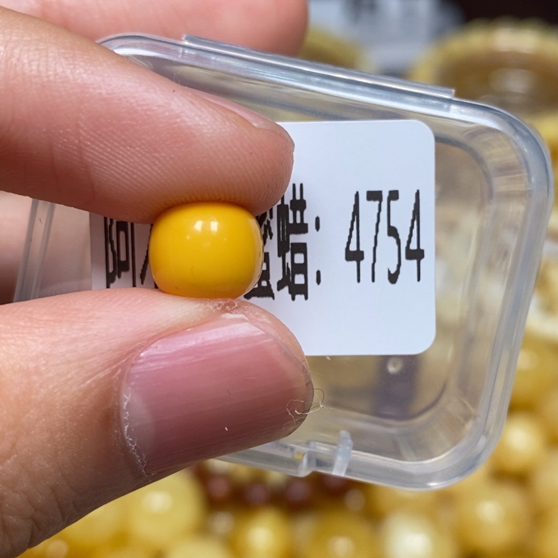 蜜蜡未镶嵌珠宝奇石4754