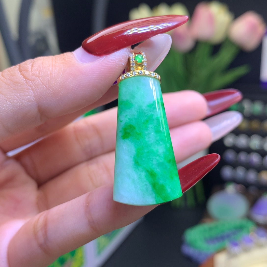 翡翠颈饰18K金镶嵌天然