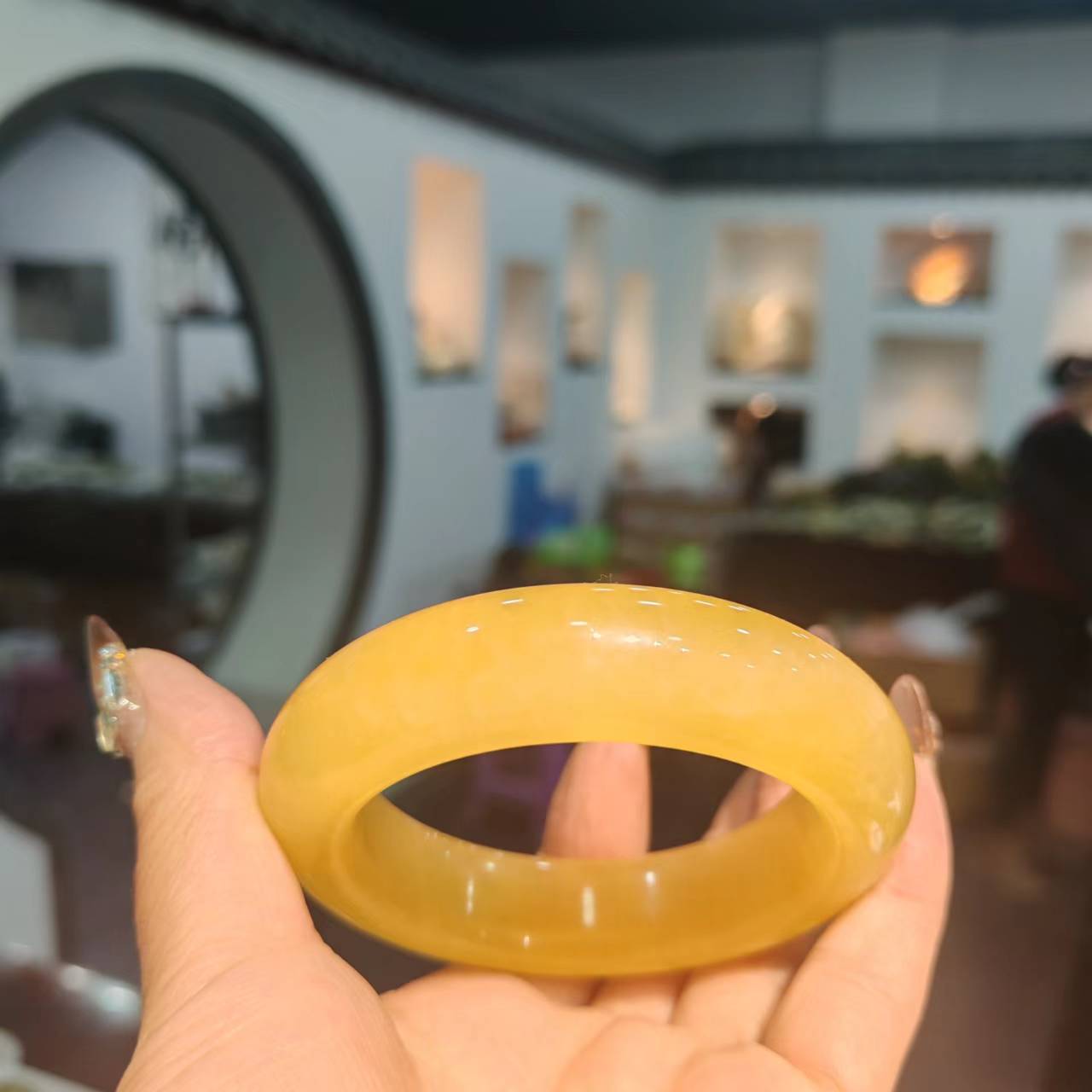 时尚精美芬达手镯