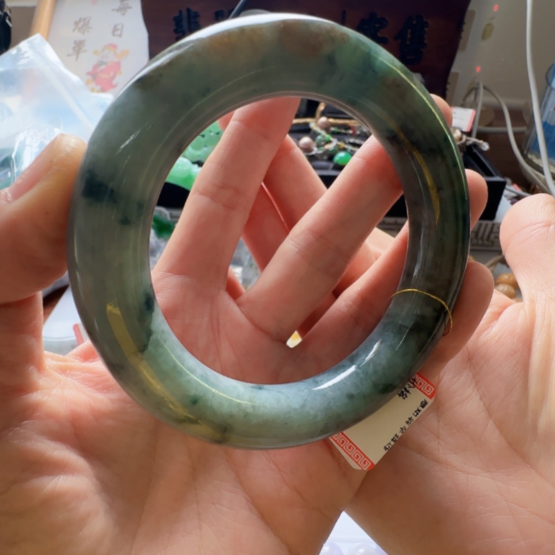 花***哈翡翠未镶嵌手镯翡翠350