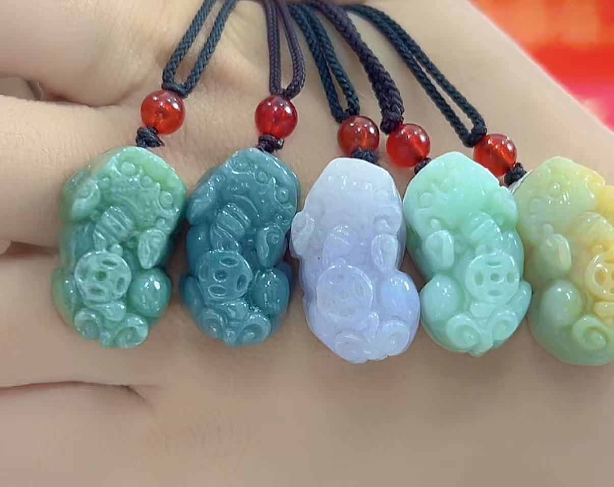 天然翡翠A货貔貅（多样性发货只发一个）宽25-27高15-17厚11-13送绳