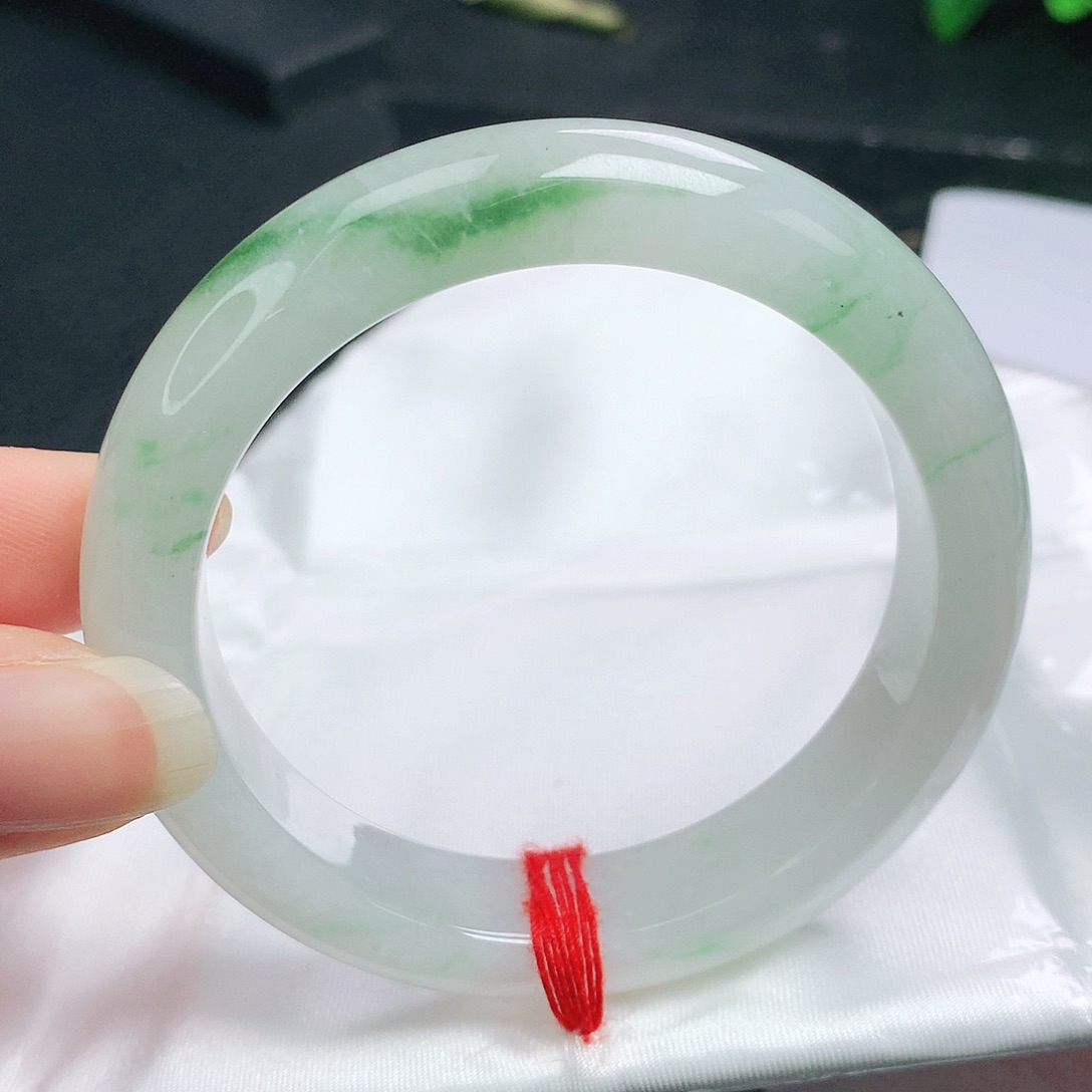 翡翠手镯未镶嵌正