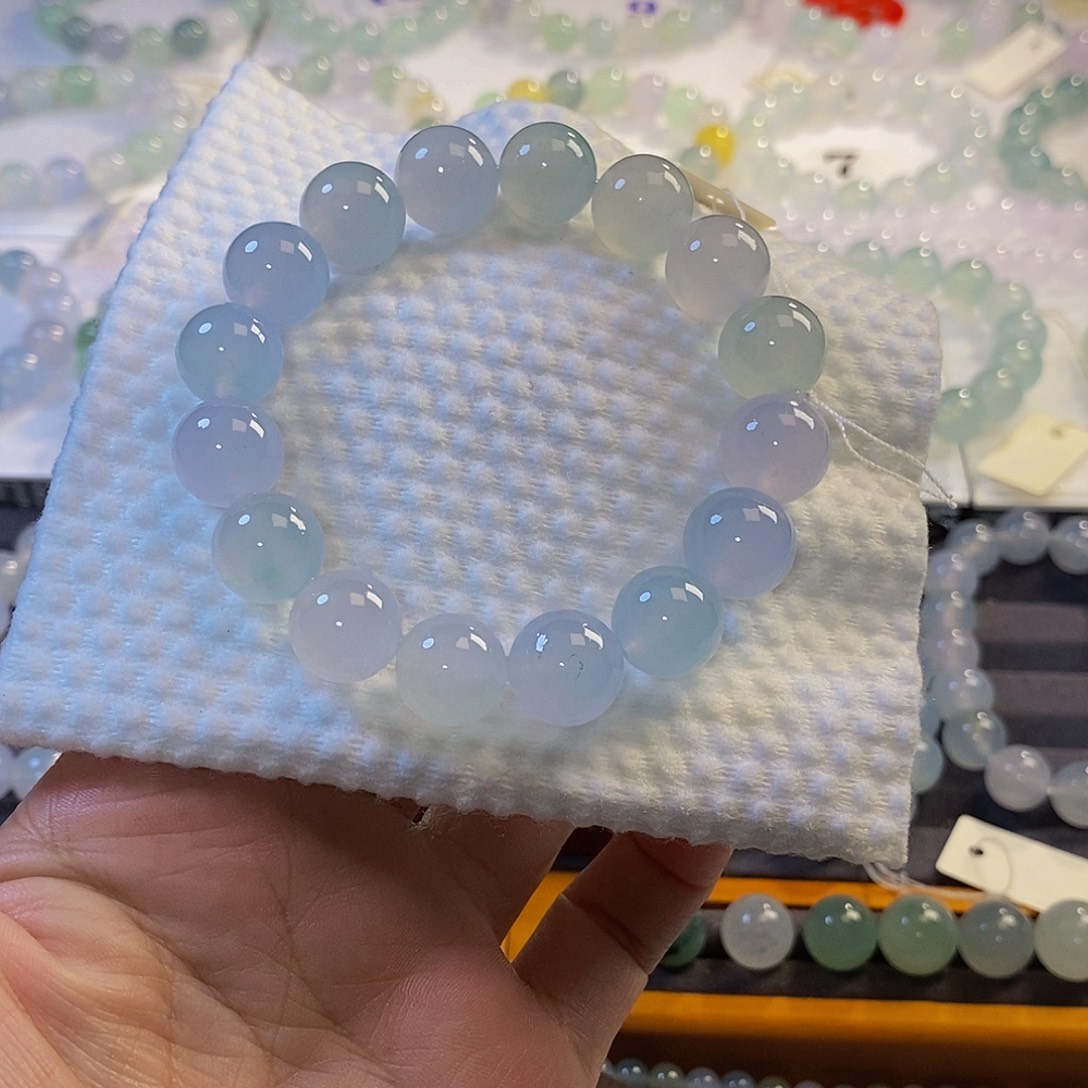 定制翡翠未镶嵌翡翠.