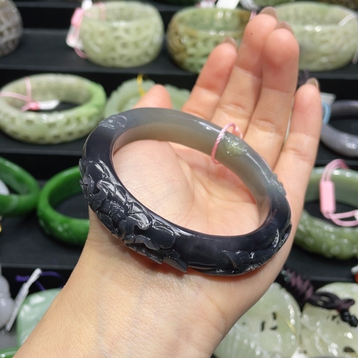 和田玉手镯56圈口 编号86未镶嵌