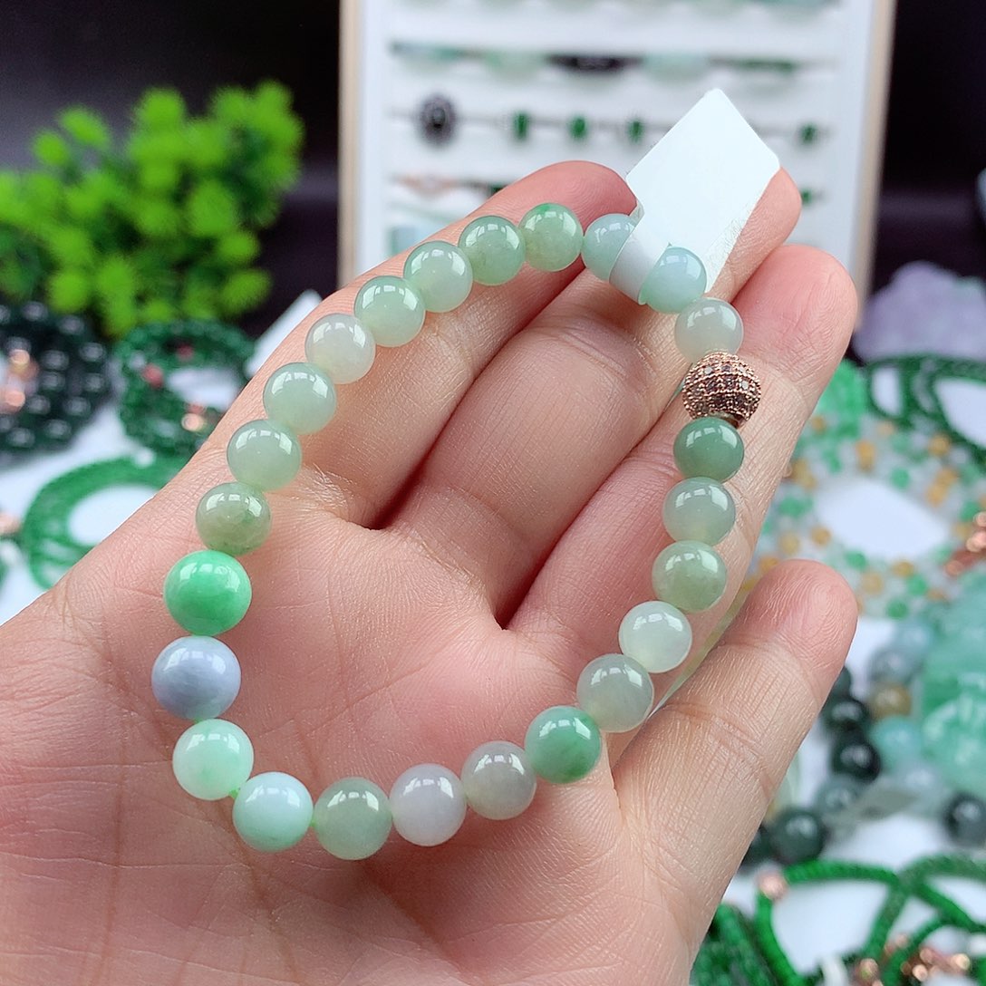 翡翠颈饰未镶嵌手串