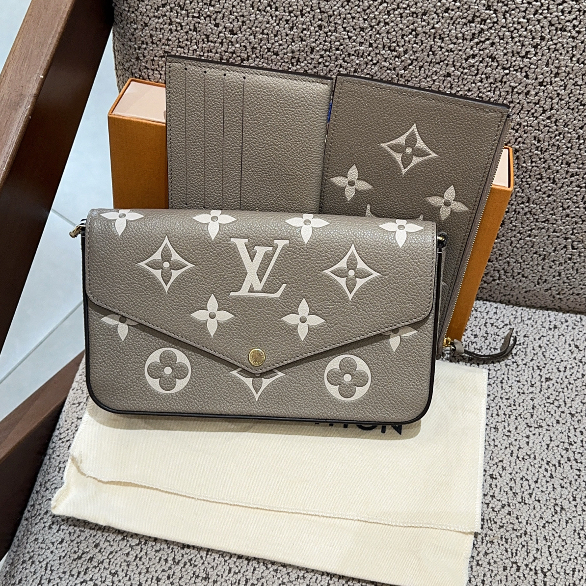 未使用 LouisVuitton/路易威登 LV大象灰全皮三合一  NE5991