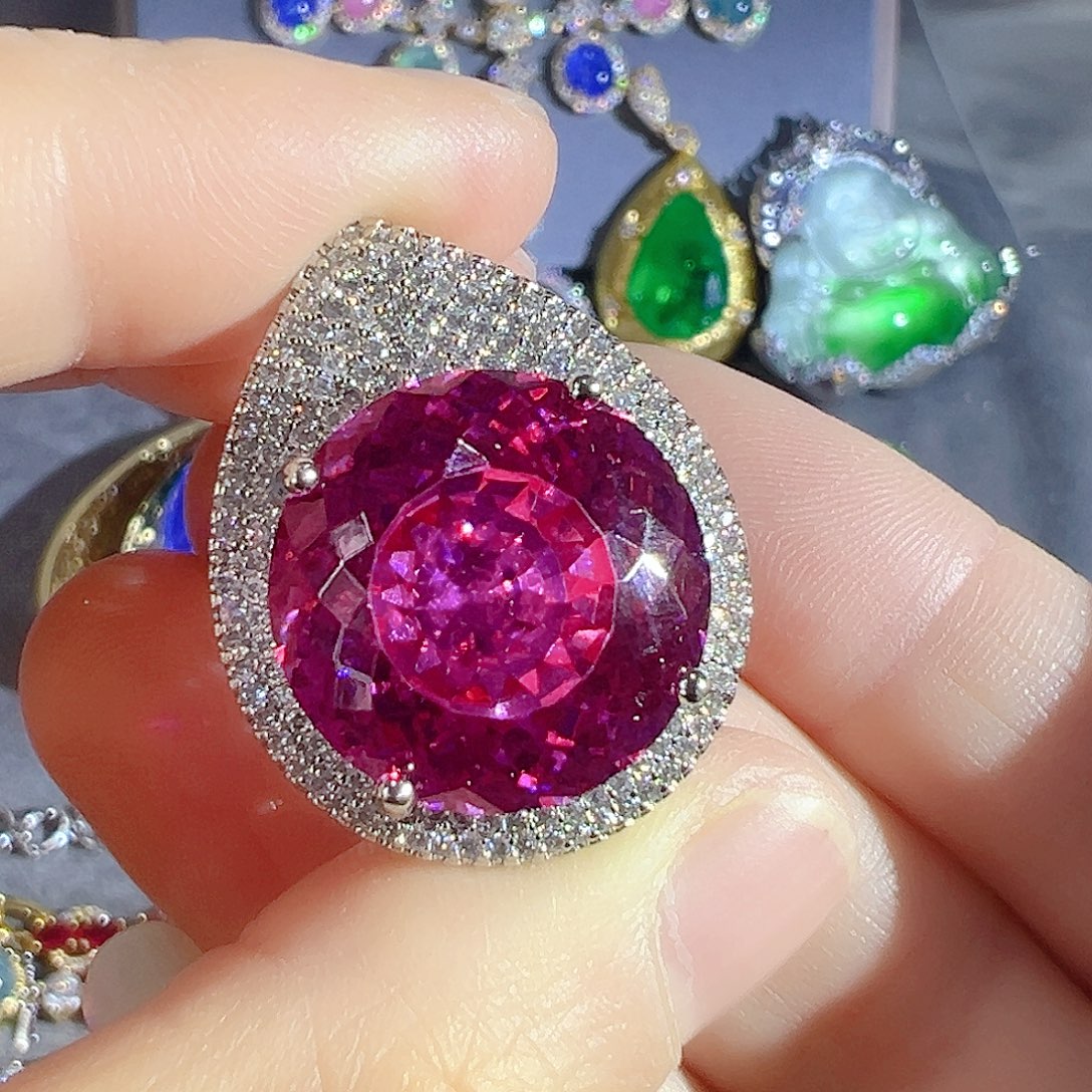 花岗石钨合金红色蓝色戒指