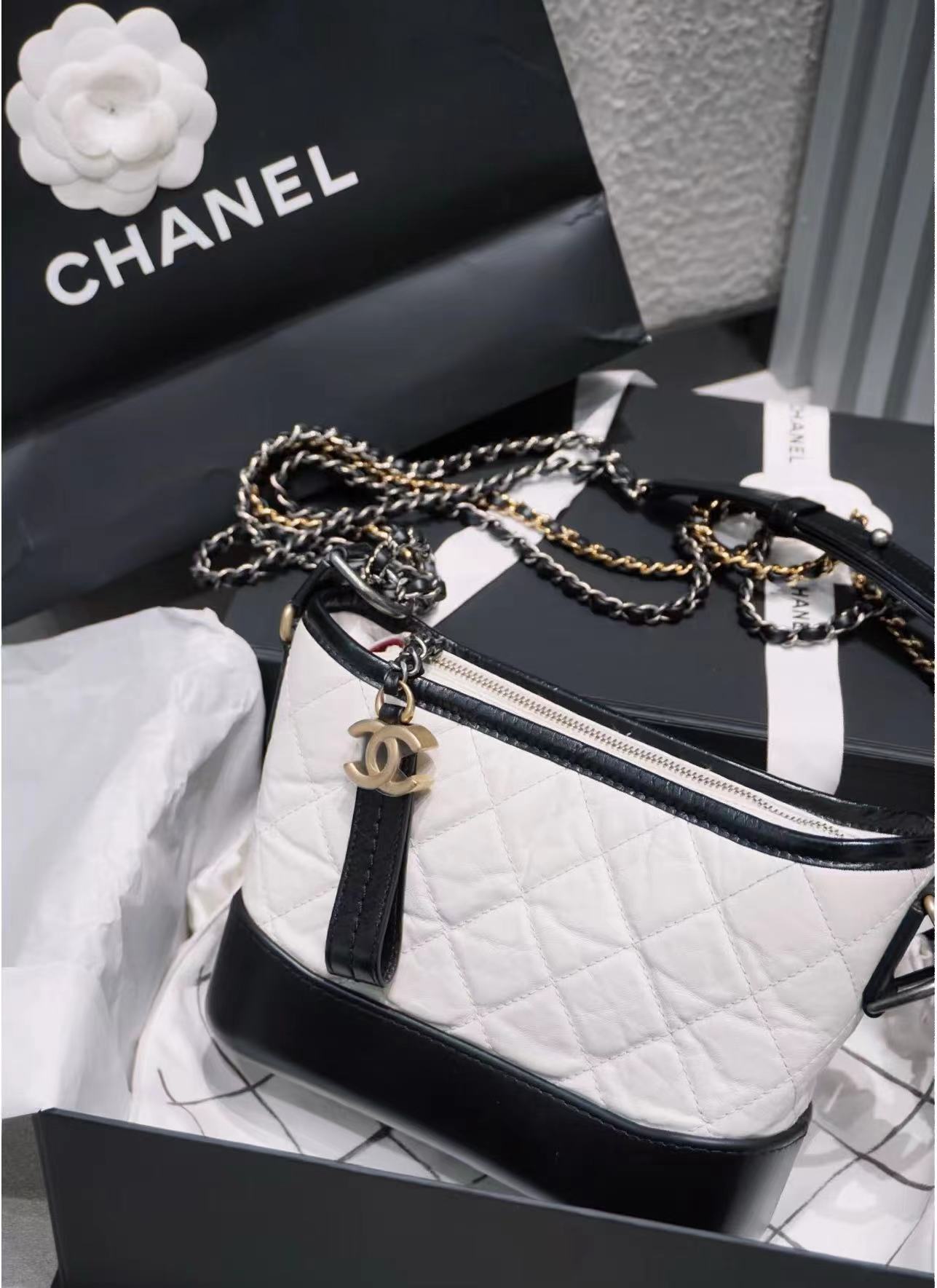 95新 Chanel/香奈儿 展会外场  黑白流浪包 19cm  27开 