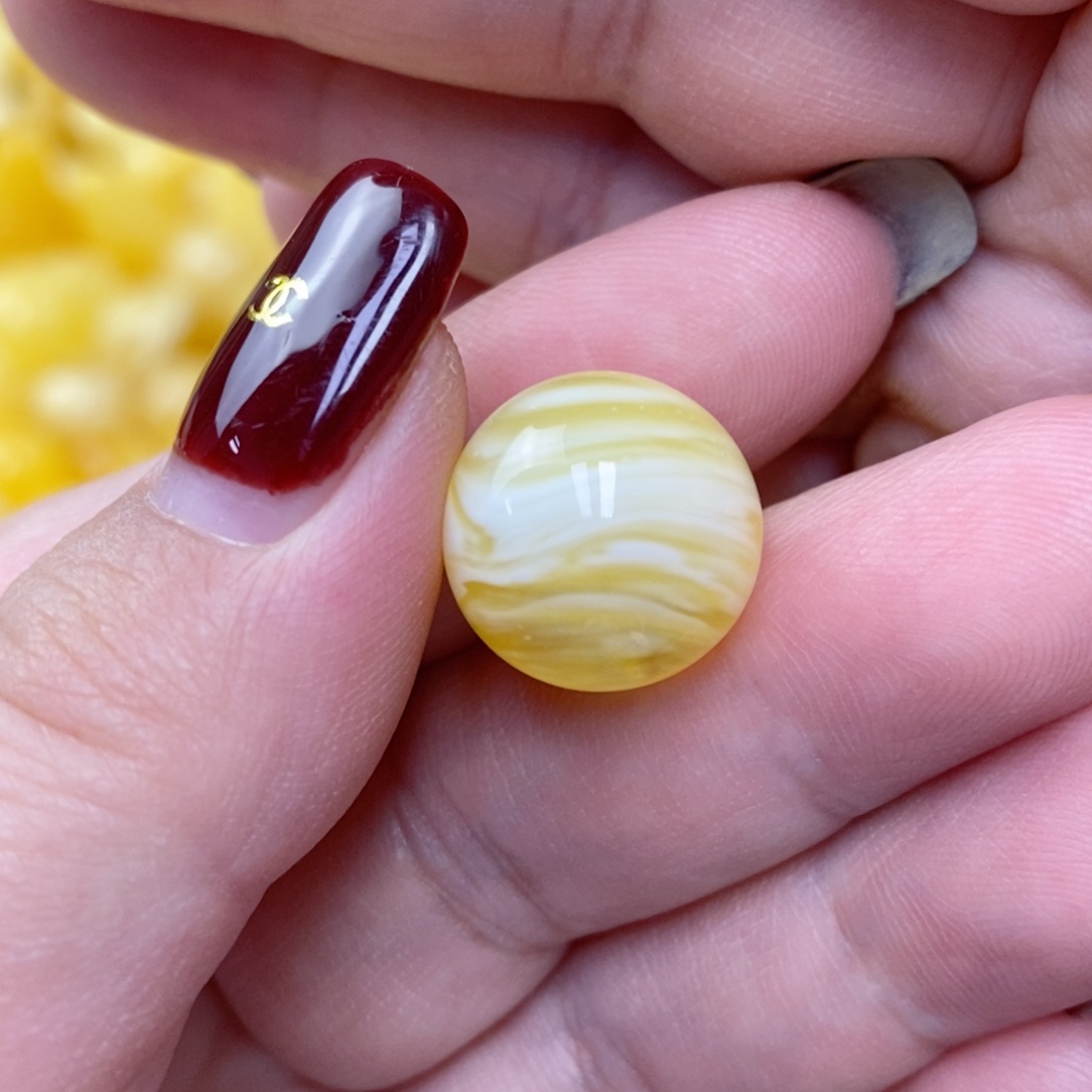 琥珀未镶嵌珠宝奇石尺寸15.5 mm