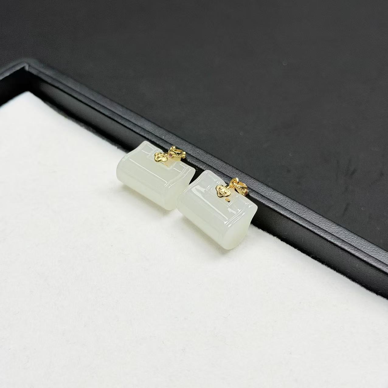 【睿泽赏宝】S925和田玉晴水吊坠多样性发一15*20*10 KL0010008