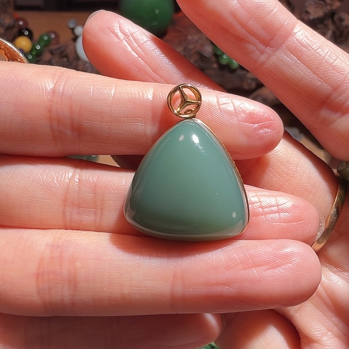 和田玉（碧玉）18K金镶嵌颈饰俄碧 粉青蓝调