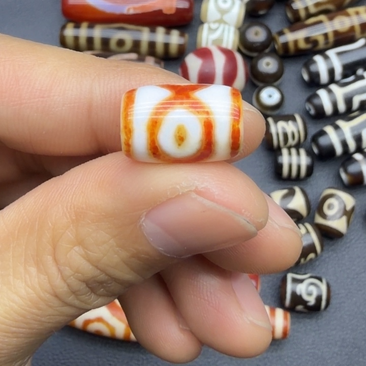 玛瑙/玉髓散珠三眼 10.6