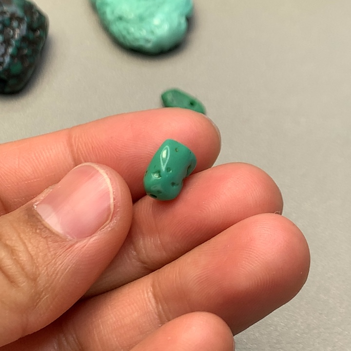 绿松石颈饰未镶嵌