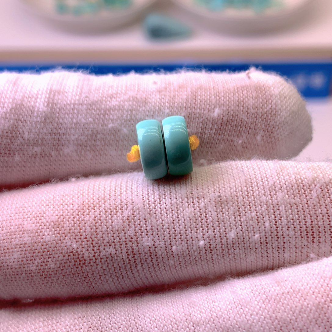 绿松石未镶嵌挂件