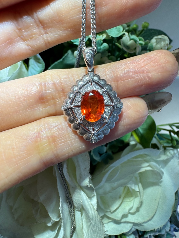 18k镶嵌复古拉丝橙蓝宝吊坠1.5ct(不含链)
