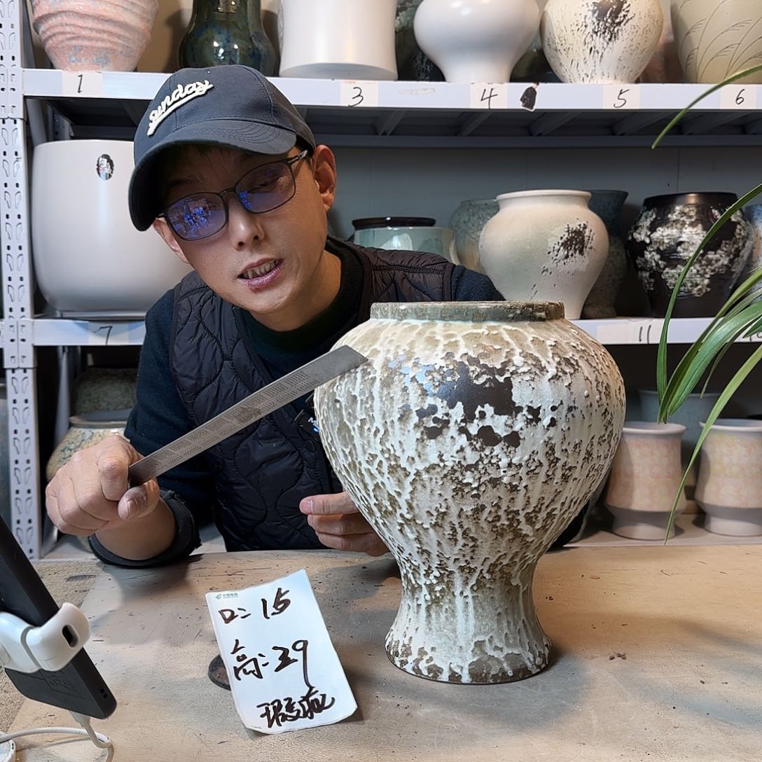 15@29 紫砂花盆尺寸  瑕疵