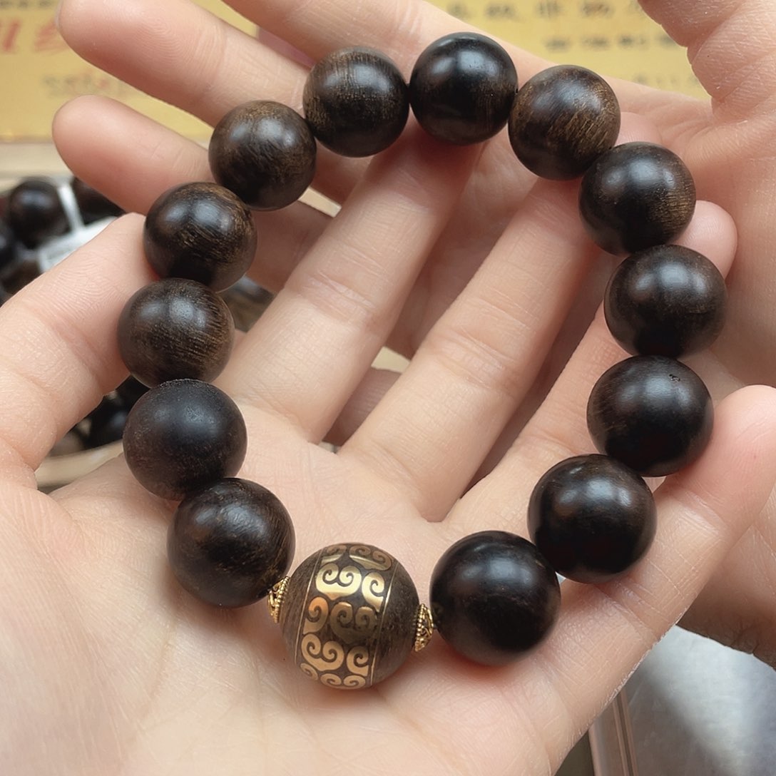 沉香手串菲**姐越南芽庄白棋雷击瘤疤古董料1.6