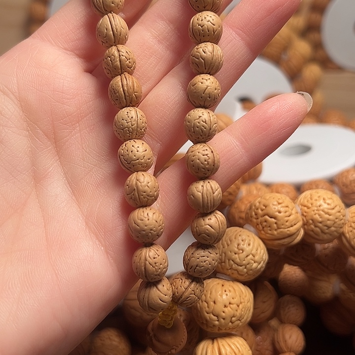 桃核吊坠野生桃核手持肌肉纹卡9