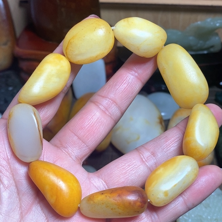 和田玉颈饰未镶嵌